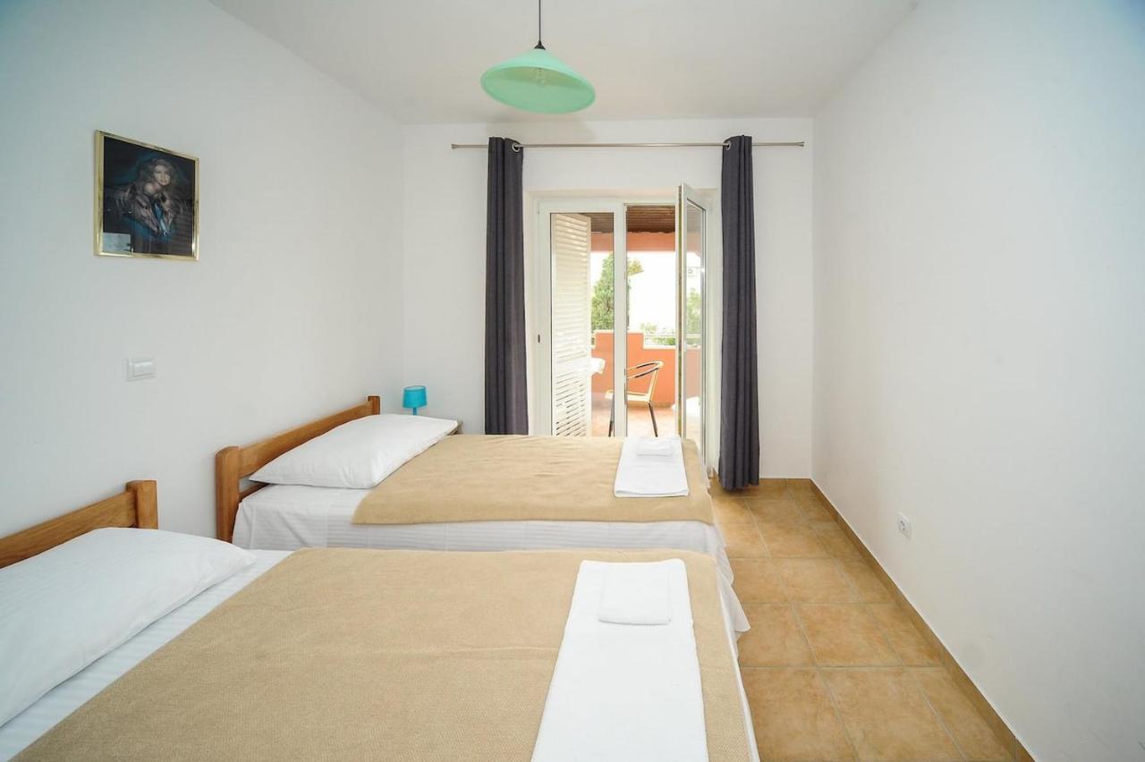 Apartment Avada Novalja Buitenkant foto
